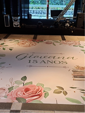 Decoração de pista de dança para a festa de 15 anos de Giovana